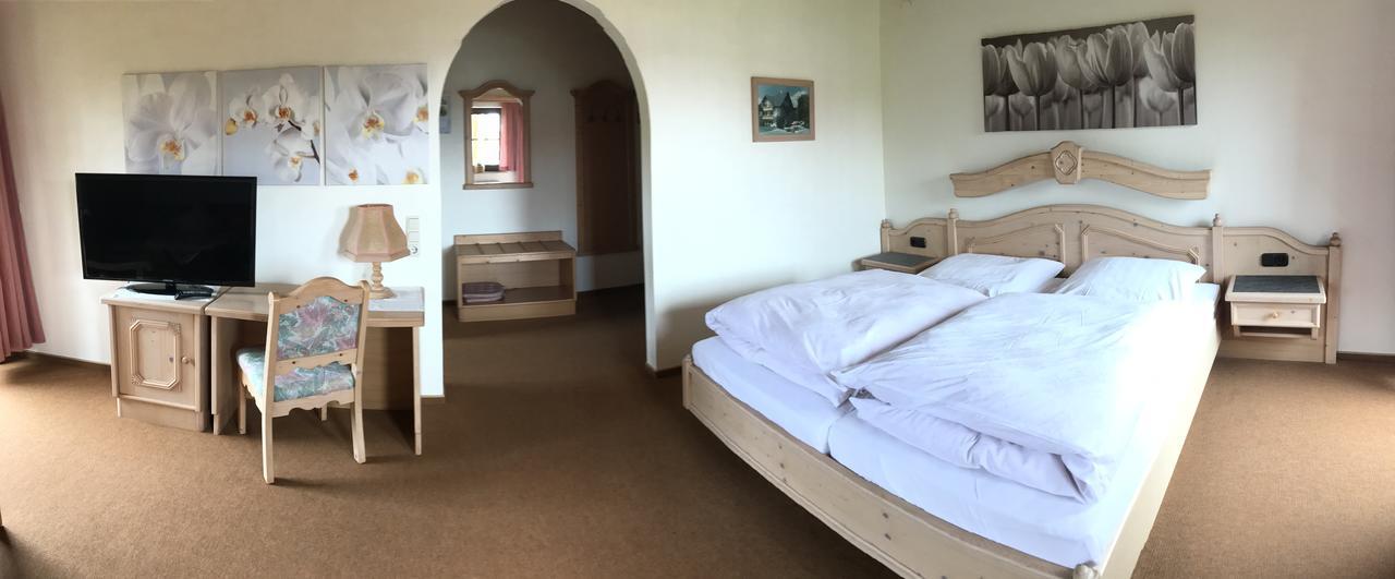 Hotel Bergblick ヴァルメンシュタイナハ エクステリア 写真
